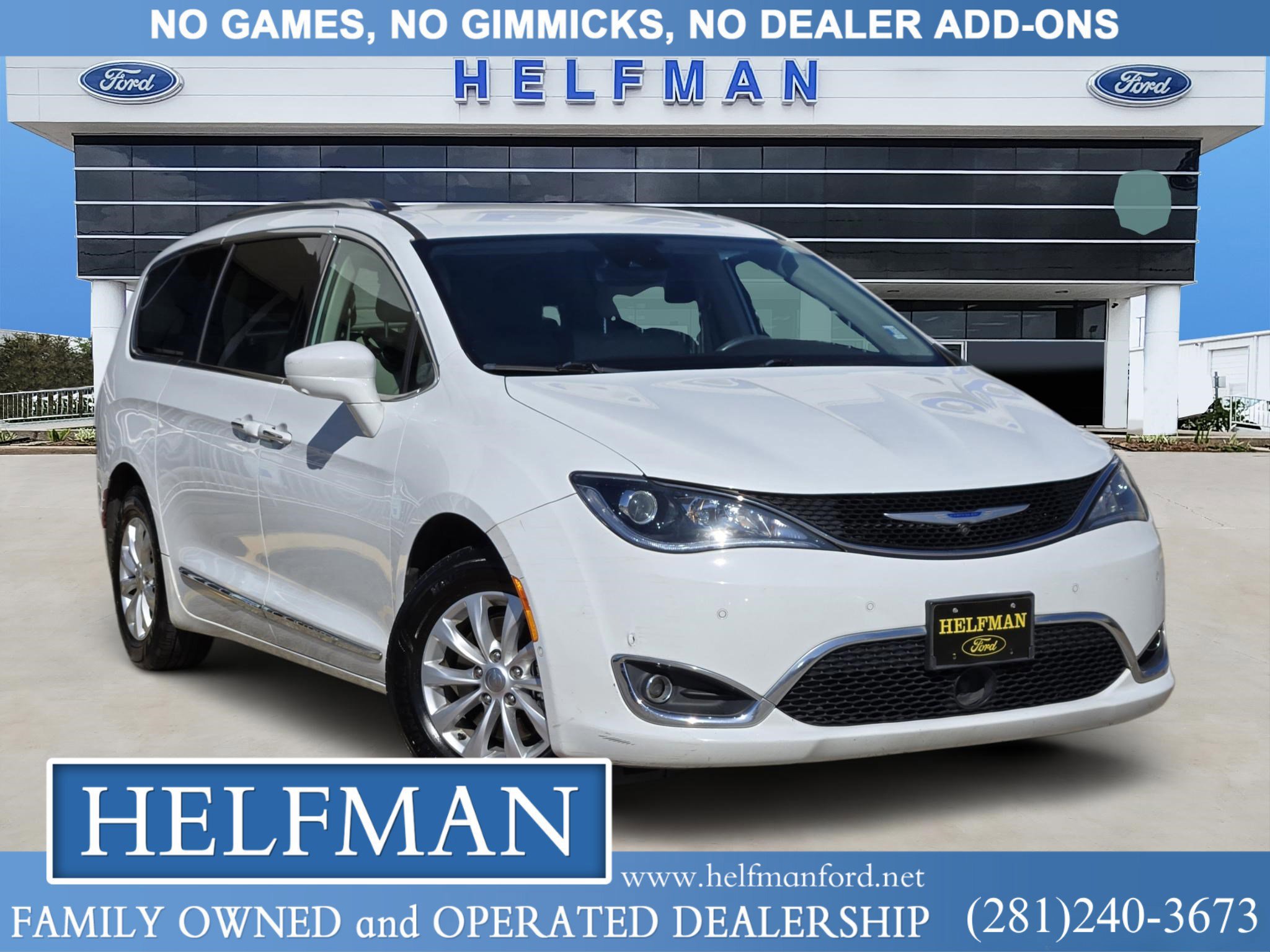 Used 2018 Chrysler Pacifica Touring-L w/ Advanced Safetytec Group image 4
