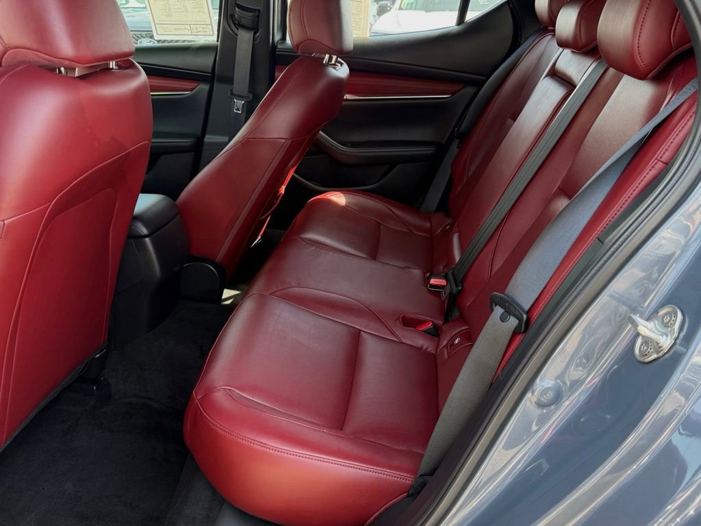 Used 2025 MAZDA MAZDA3 2.5 S Hatchback w/ Premium Pkg image 30