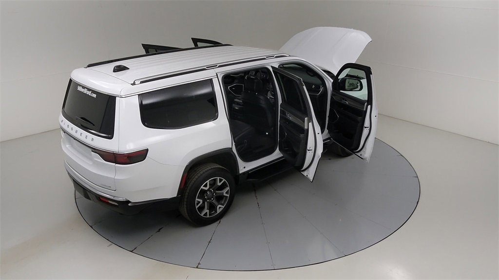 Used 2024 Jeep Wagoneer Series III image 54