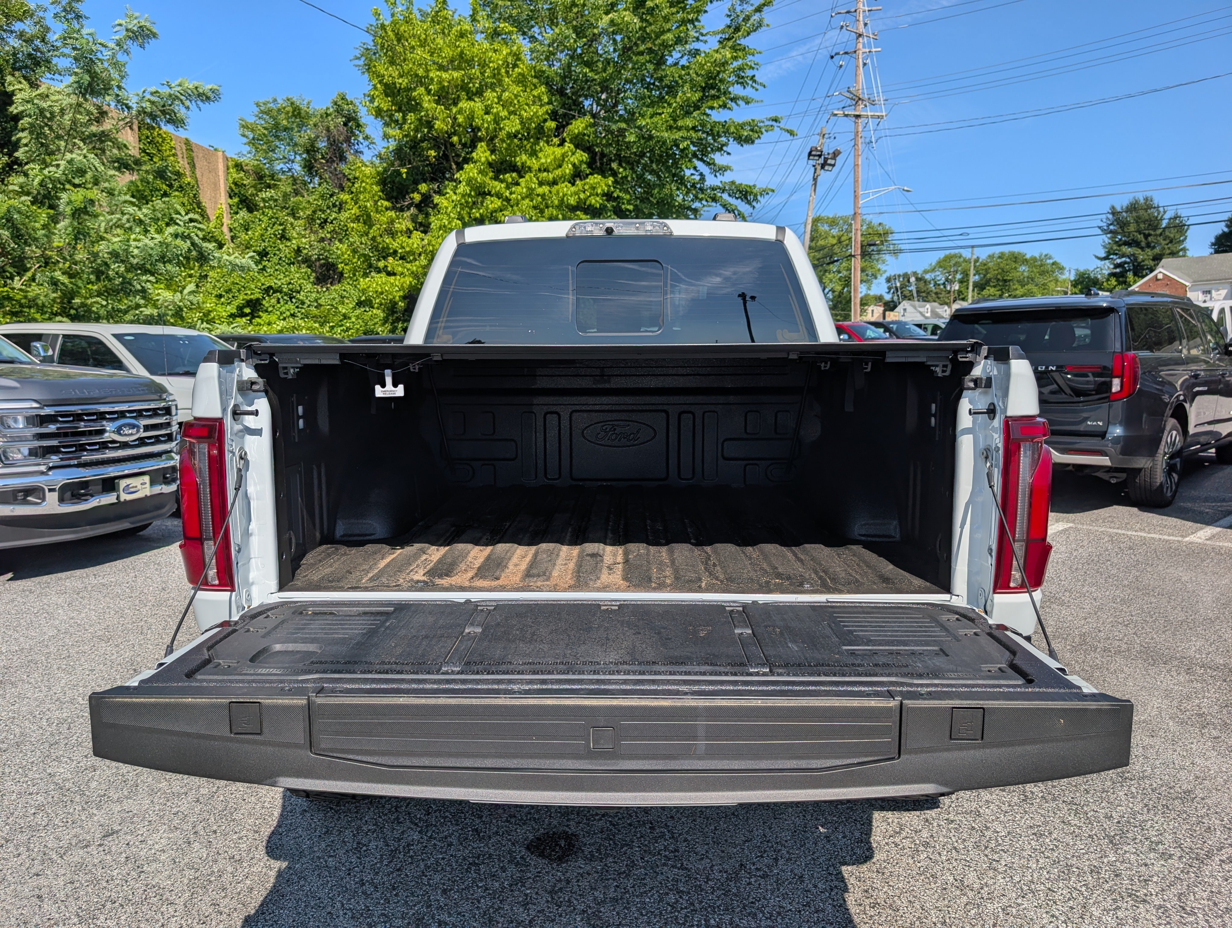 Certified 2025 Ford F150 Raptor w/ Equipment Group 803A Raptor R AWD/4WD image 14