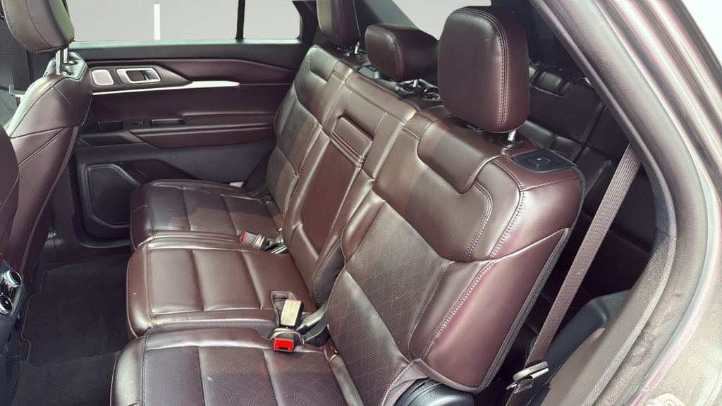 Certified 2026 Ford Explorer Platinum AWD/4WD image 33