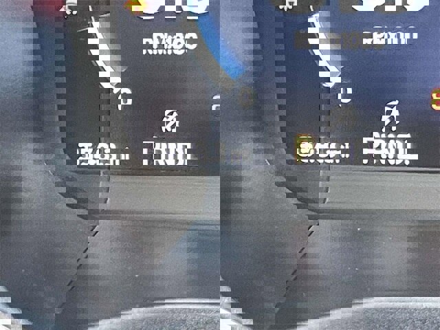 Certified 2025 Ford Explorer Active image 36