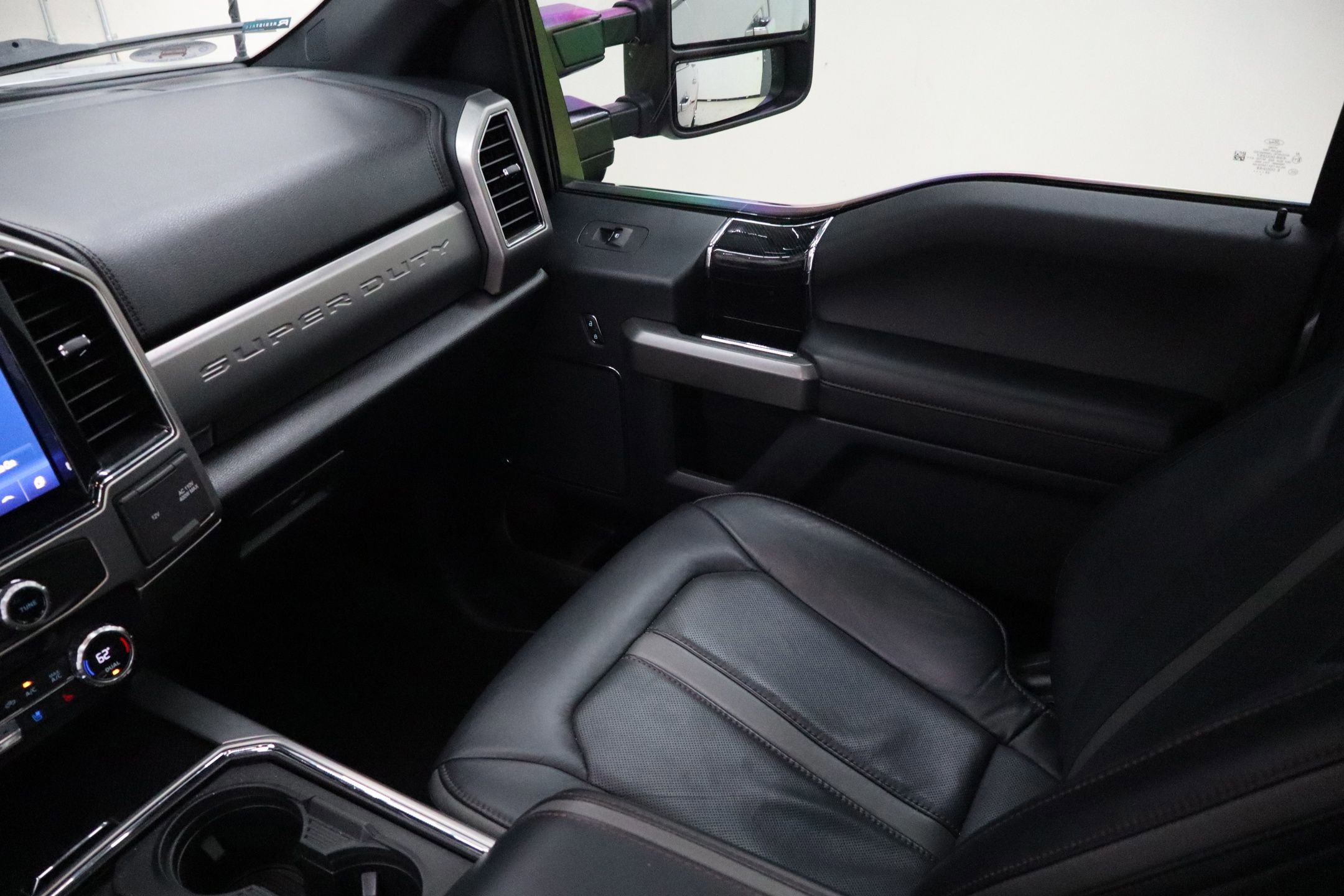 Certified 2022 Ford F250 Platinum w/ FX4 Off-Road Package image 37