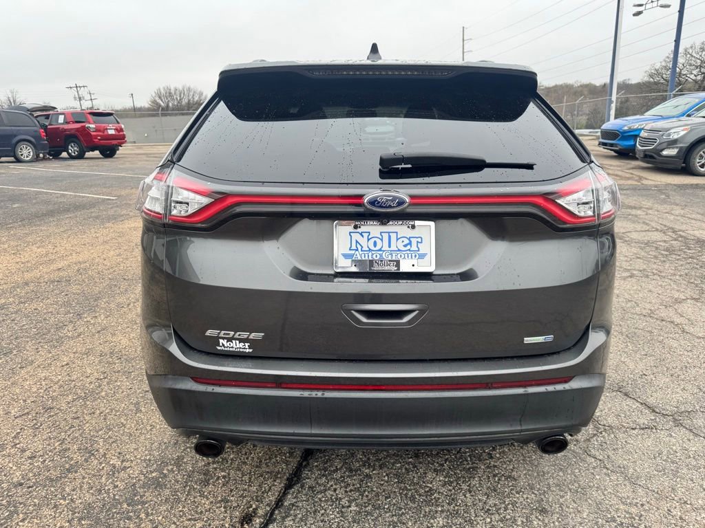 Certified 2018 Ford Edge SE image 6