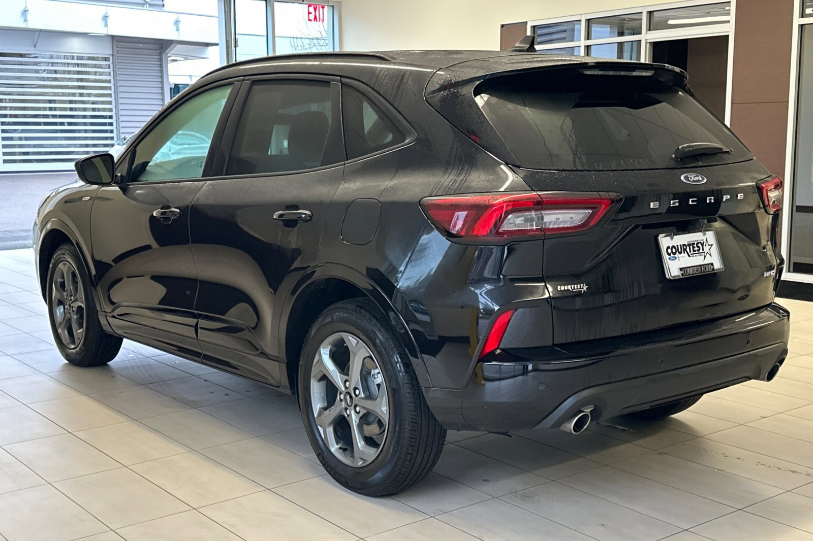 Certified 2023 Ford Escape ST-Line w/ Tech Pack #1 image 6