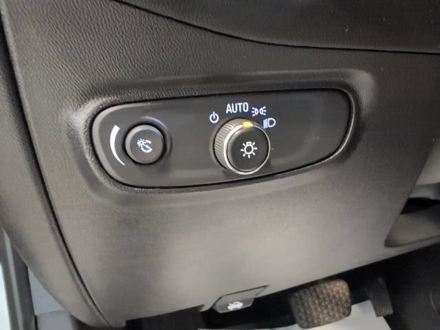 Certified 2019 Chevrolet Equinox LS w/ LS Convenience Package FWD image 17
