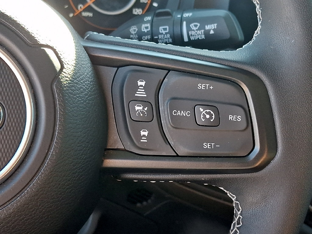 Used 2025 Jeep Wrangler Sport AWD/4WD image 19