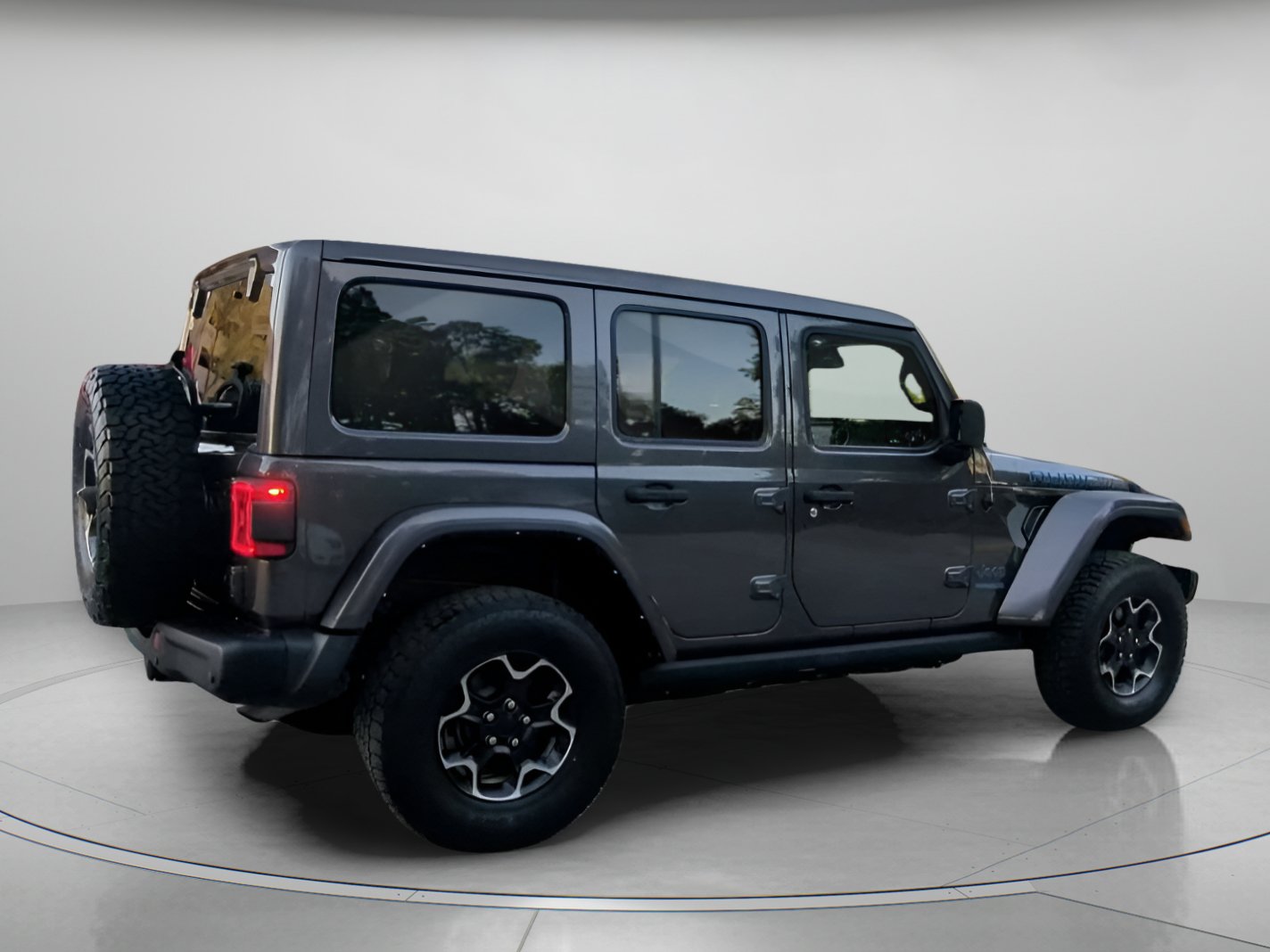 Used 2021 Jeep Wrangler Unlimited Rubicon 4xe w/ Steel Bumper Group AWD/4WD image 29
