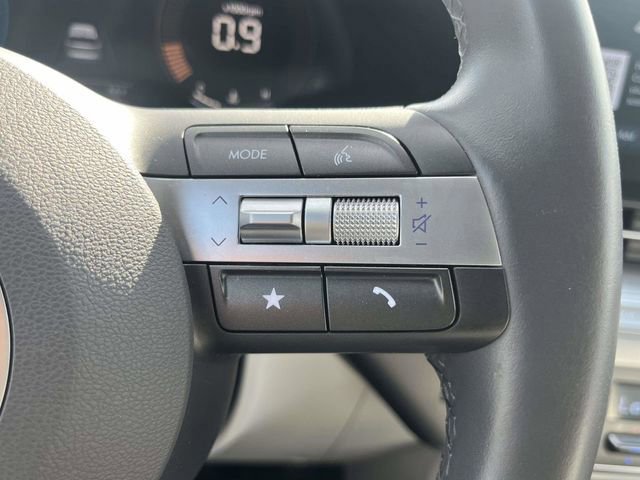 Used 2025 Hyundai Kona SEL AWD/4WD image 24
