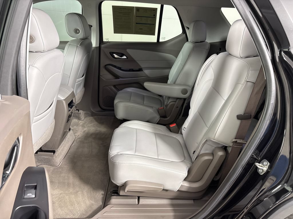 Used 2020 Chevrolet Traverse LT w/ LT Premium Package FWD image 32