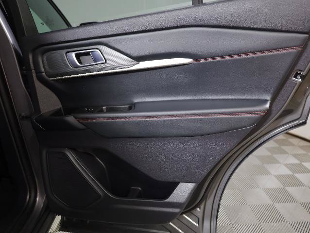 Certified 2025 Ford Explorer ST-Line AWD/4WD image 31