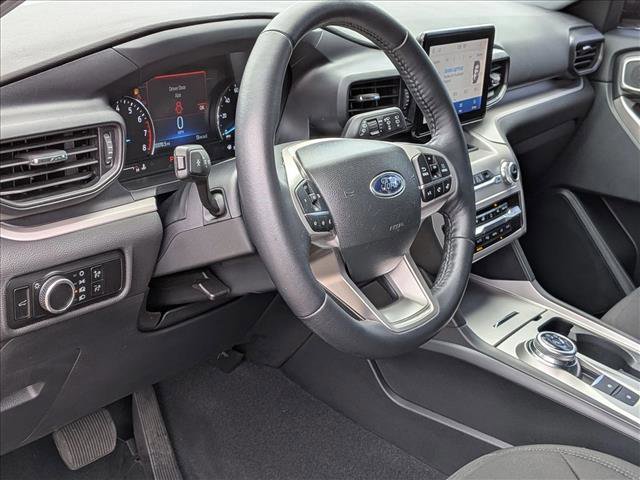 Certified 2023 Ford Explorer XLT RWD image 9