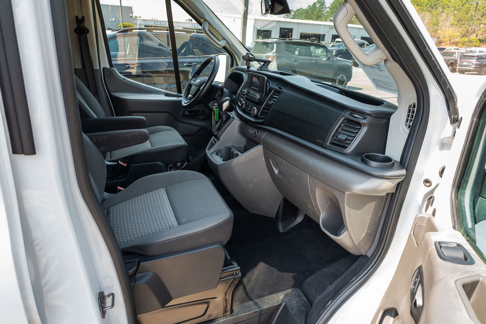 Certified 2021 Ford Transit 350 XLT RWD image 12