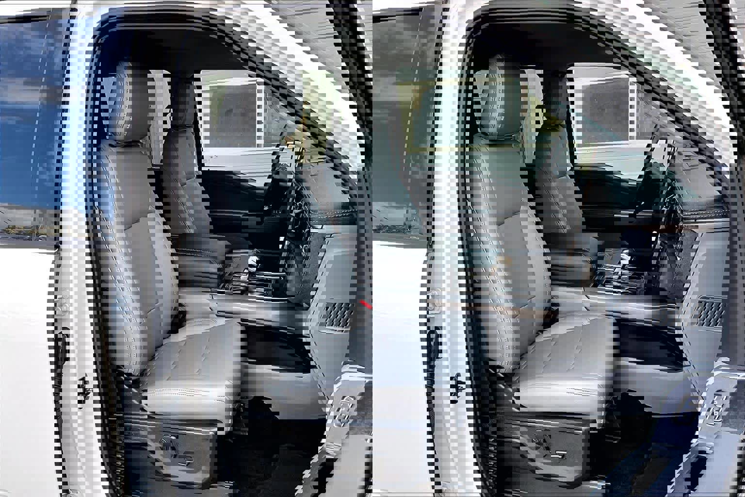 Certified 2025 Ford F150 Lightning Flash image 12