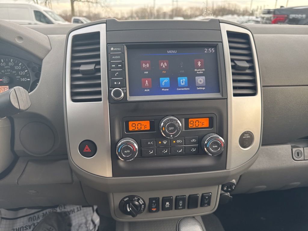Used 2021 Nissan Frontier SV image 3
