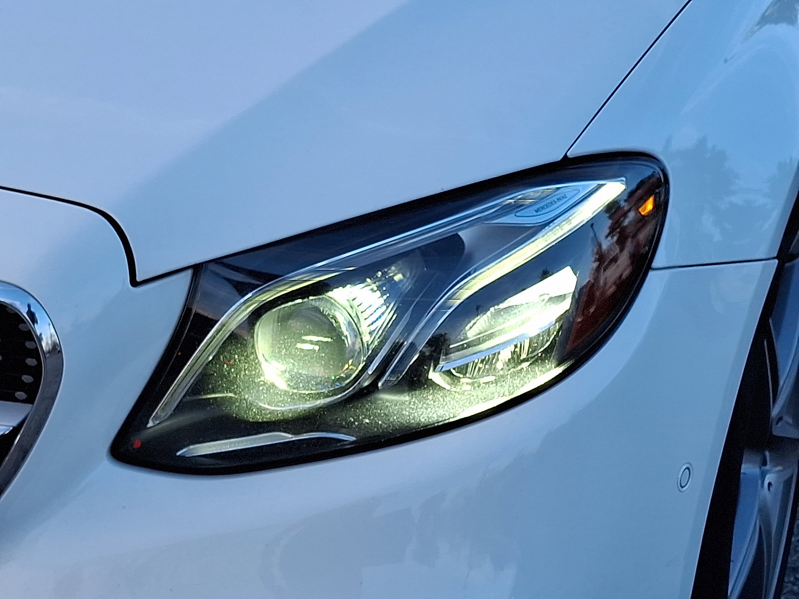 Used 2018 Mercedes-Benz E 300 4MATIC image 12