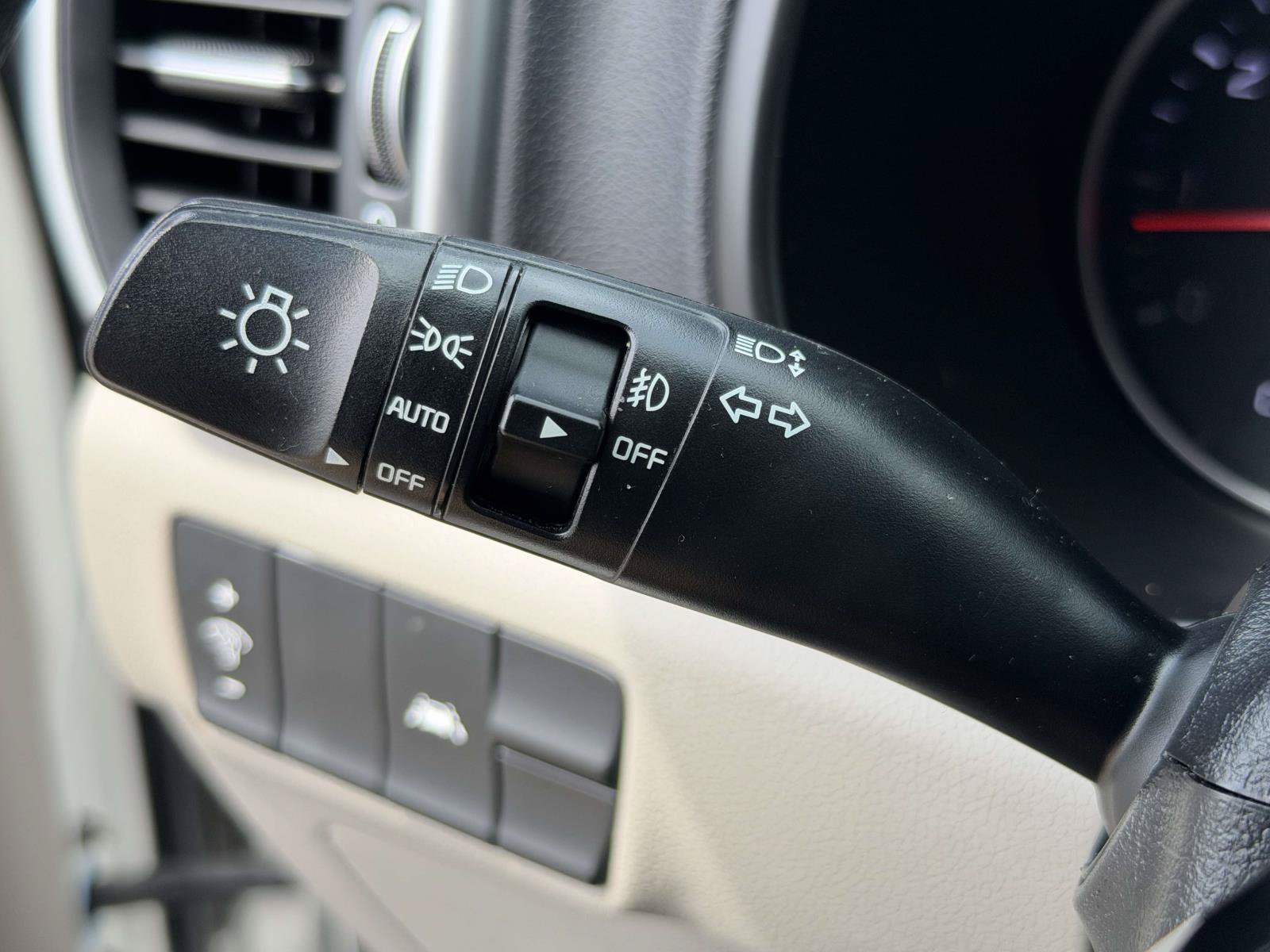 Used 2020 Kia Sportage LX AWD/4WD image 16
