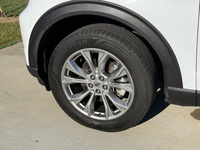 Certified 2021 Ford Explorer Limited w/ Equipment Group 301A AWD/4WD image 4