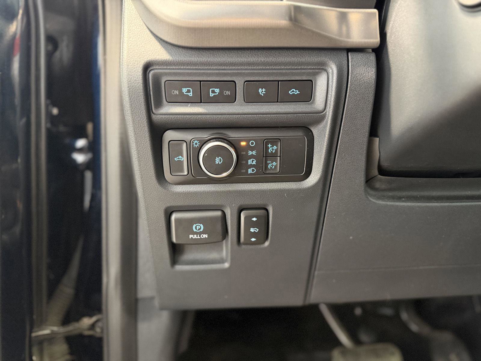 Certified 2022 Ford F150 Raptor w/ Equipment Group 801A High image 24