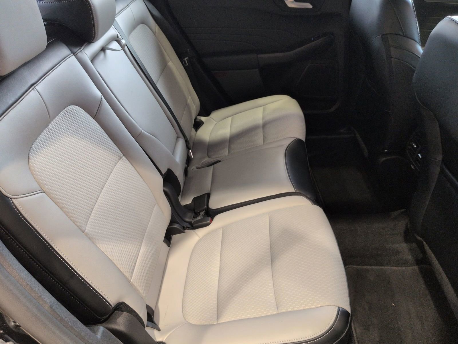 Certified 2025 Ford Escape SE image 23