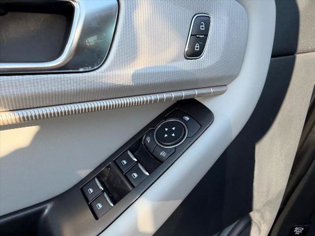 Certified 2025 Ford Explorer Active w/ Active Comfort Package RWD image 19