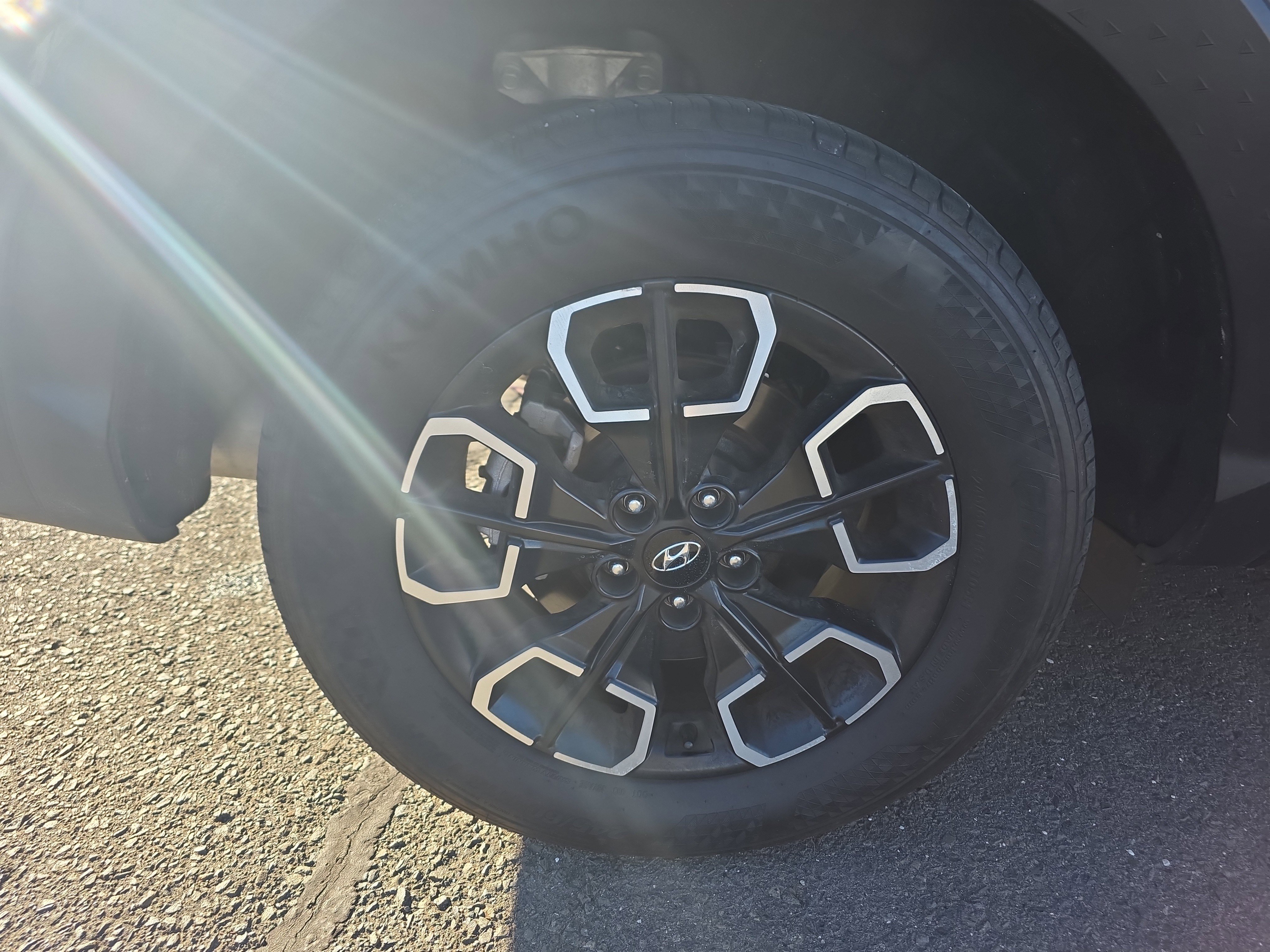 Used 2023 Hyundai Santa Cruz SEL image 11