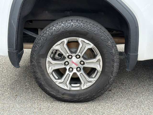 Used 2024 GMC Sierra 1500 SLE w/ X31 Off-Road Package AWD/4WD image 19