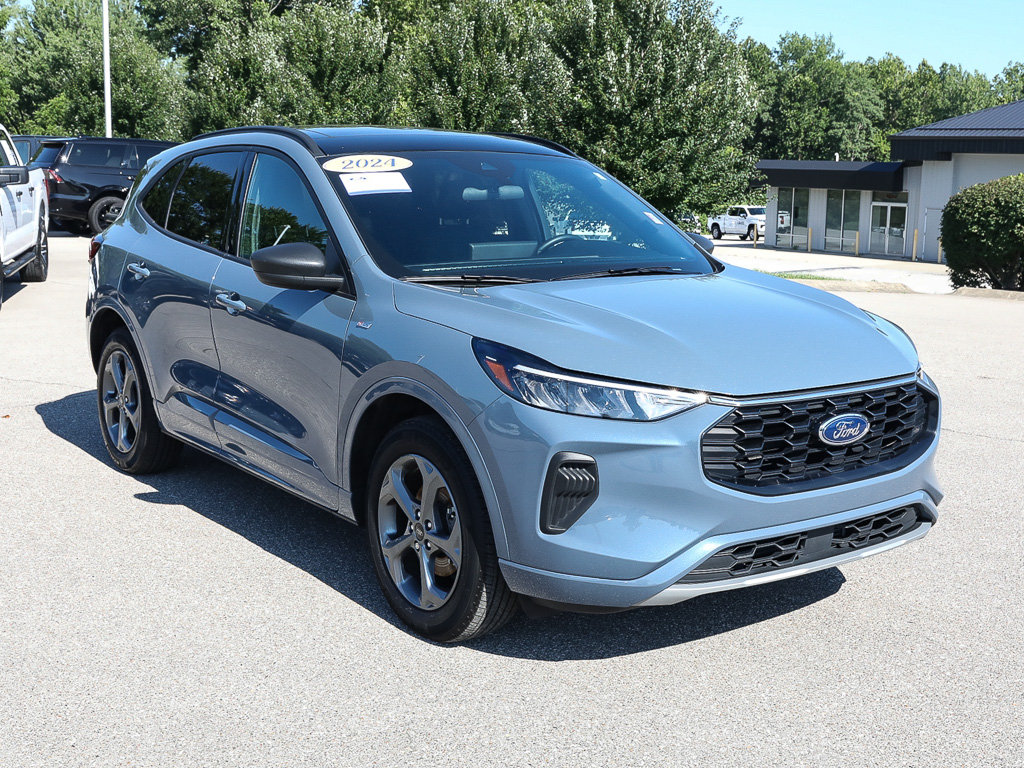 Certified 2024 Ford Escape ST-Line w/ Tech Pack #1 AWD/4WD image 9