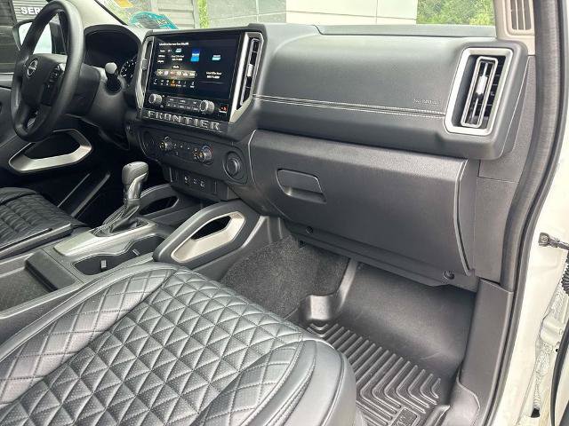 Used 2025 Nissan Frontier SV RWD image 12