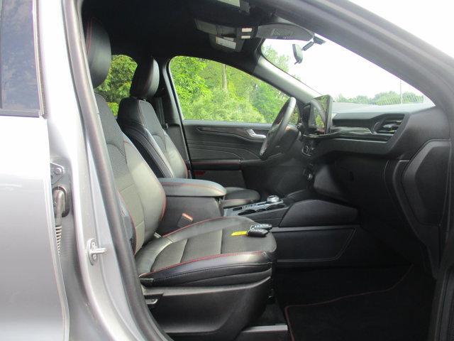 Certified 2023 Ford Escape ST-Line w/ Tech Pack #1 AWD/4WD image 35
