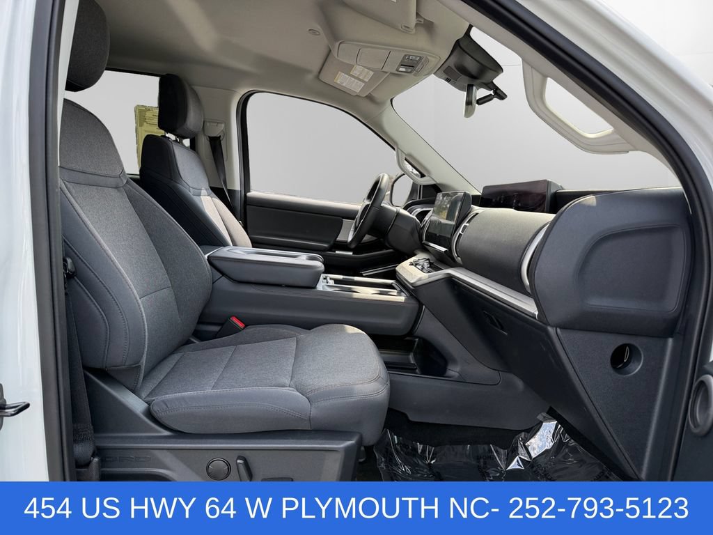 Certified 2025 Ford Expedition Active AWD/4WD image 15