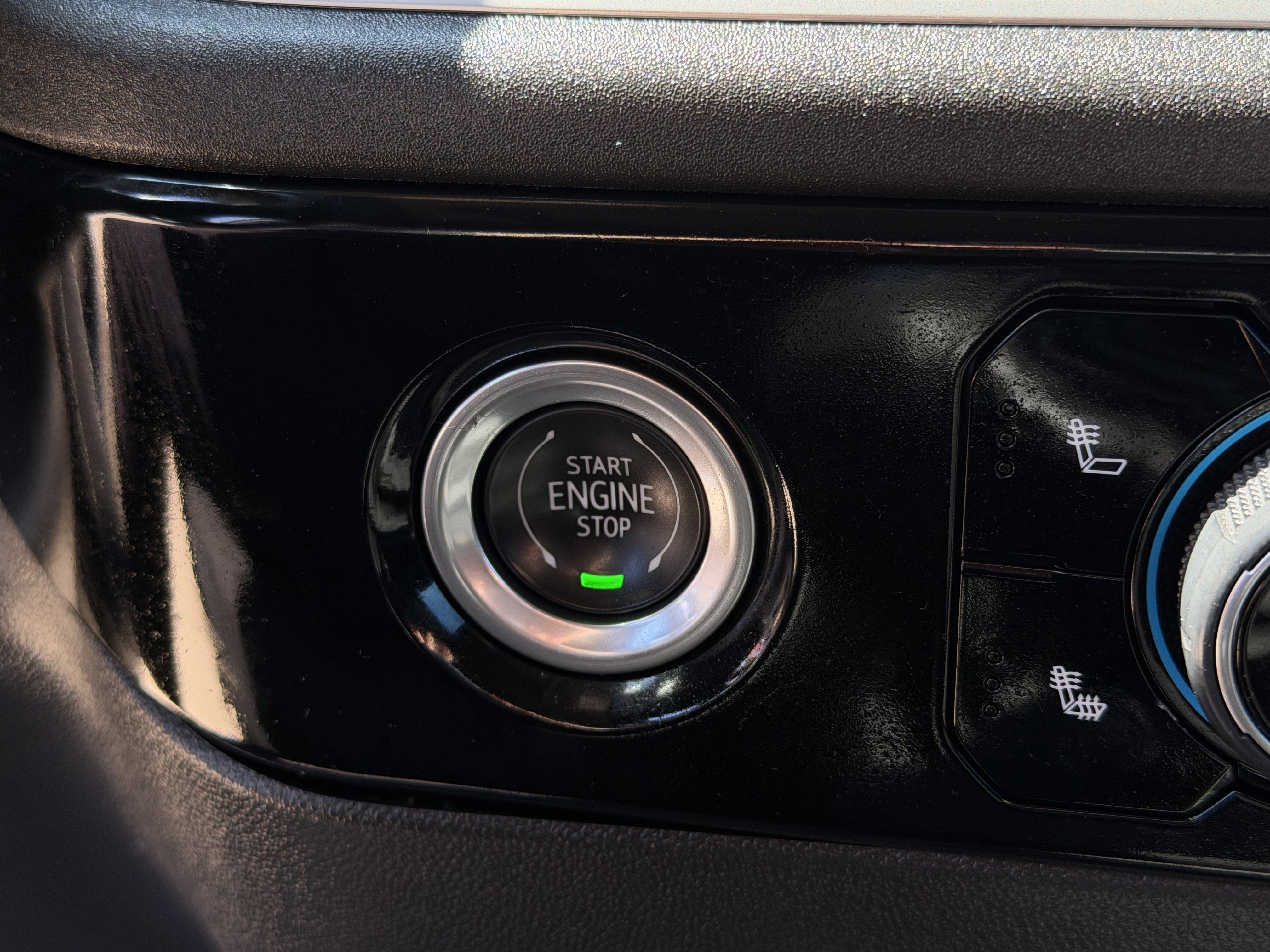 Used 2022 Chevrolet Silverado 1500 LT RWD image 22