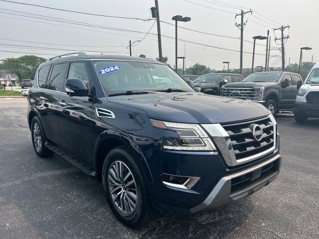 Used 2024 Nissan Armada SL w/ Captain's Chairs Package AWD/4WD image 3