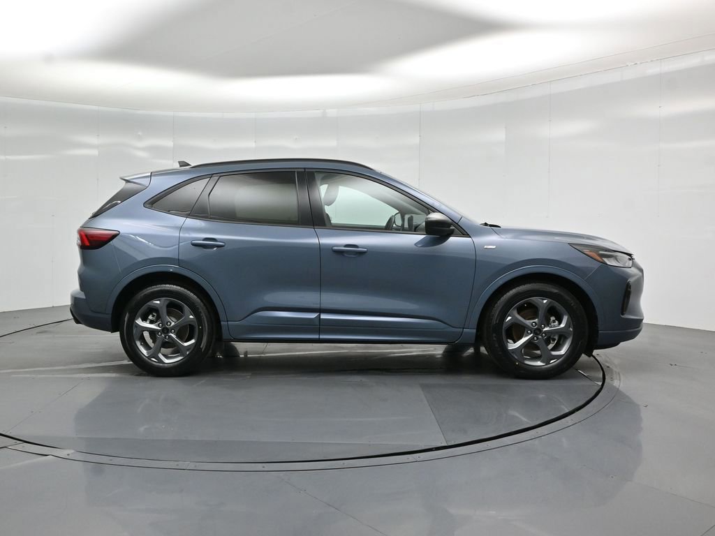 Certified 2023 Ford Escape ST-Line w/ Tech Pack #1 image 8