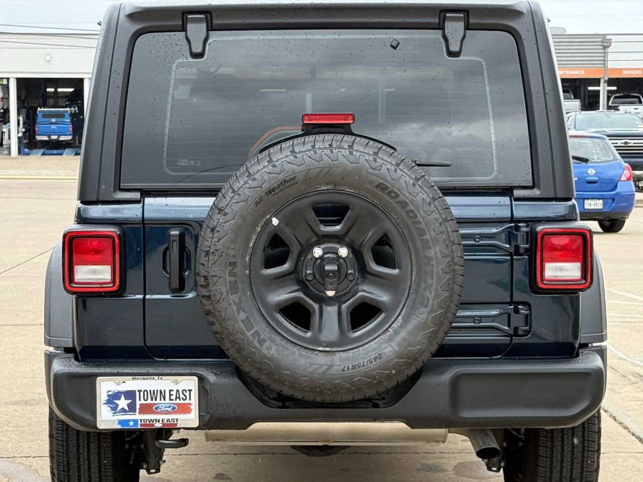 Used 2025 Jeep Wrangler Sport AWD/4WD image 6