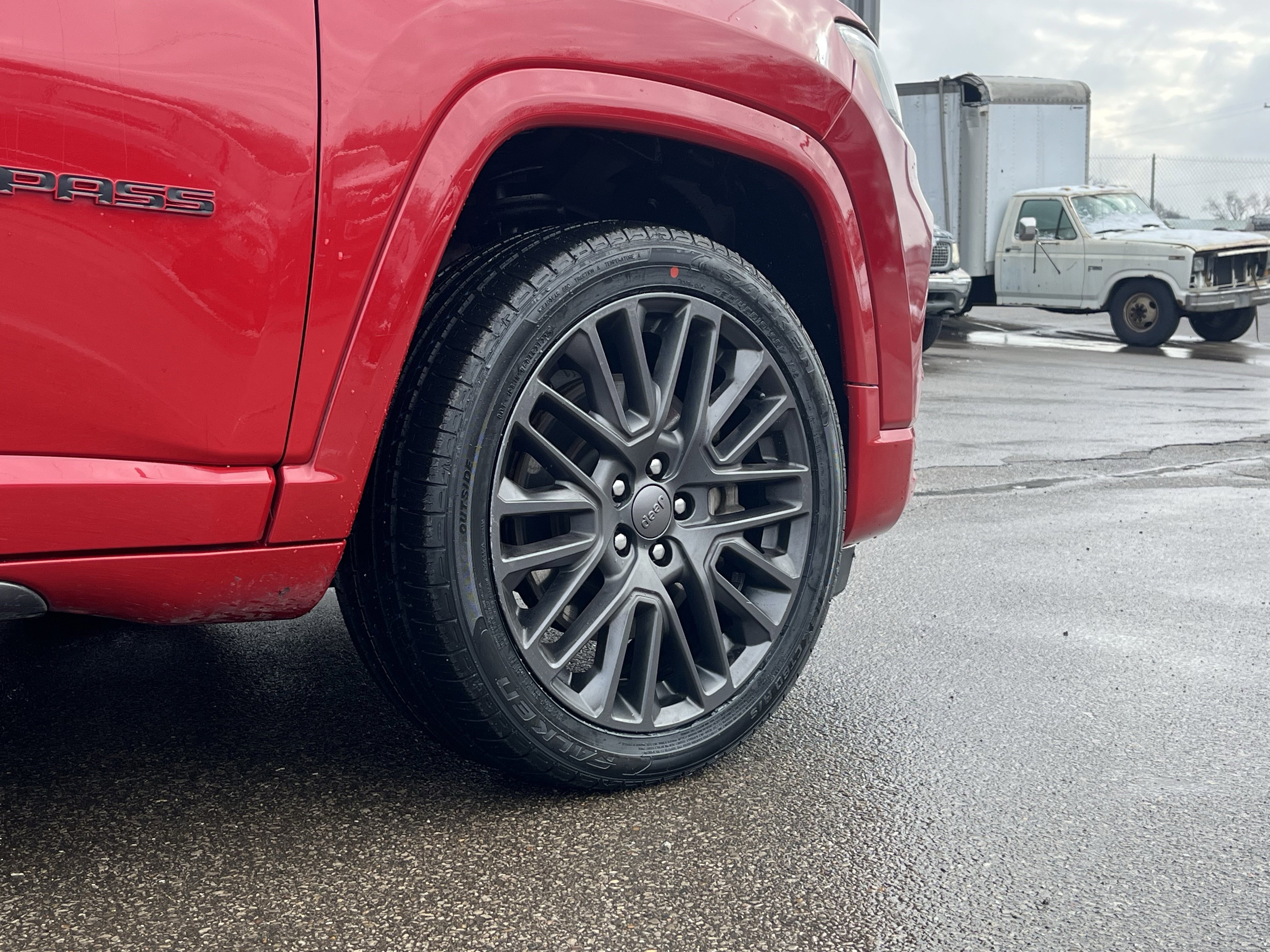 Used 2023 Jeep Compass Limited image 9