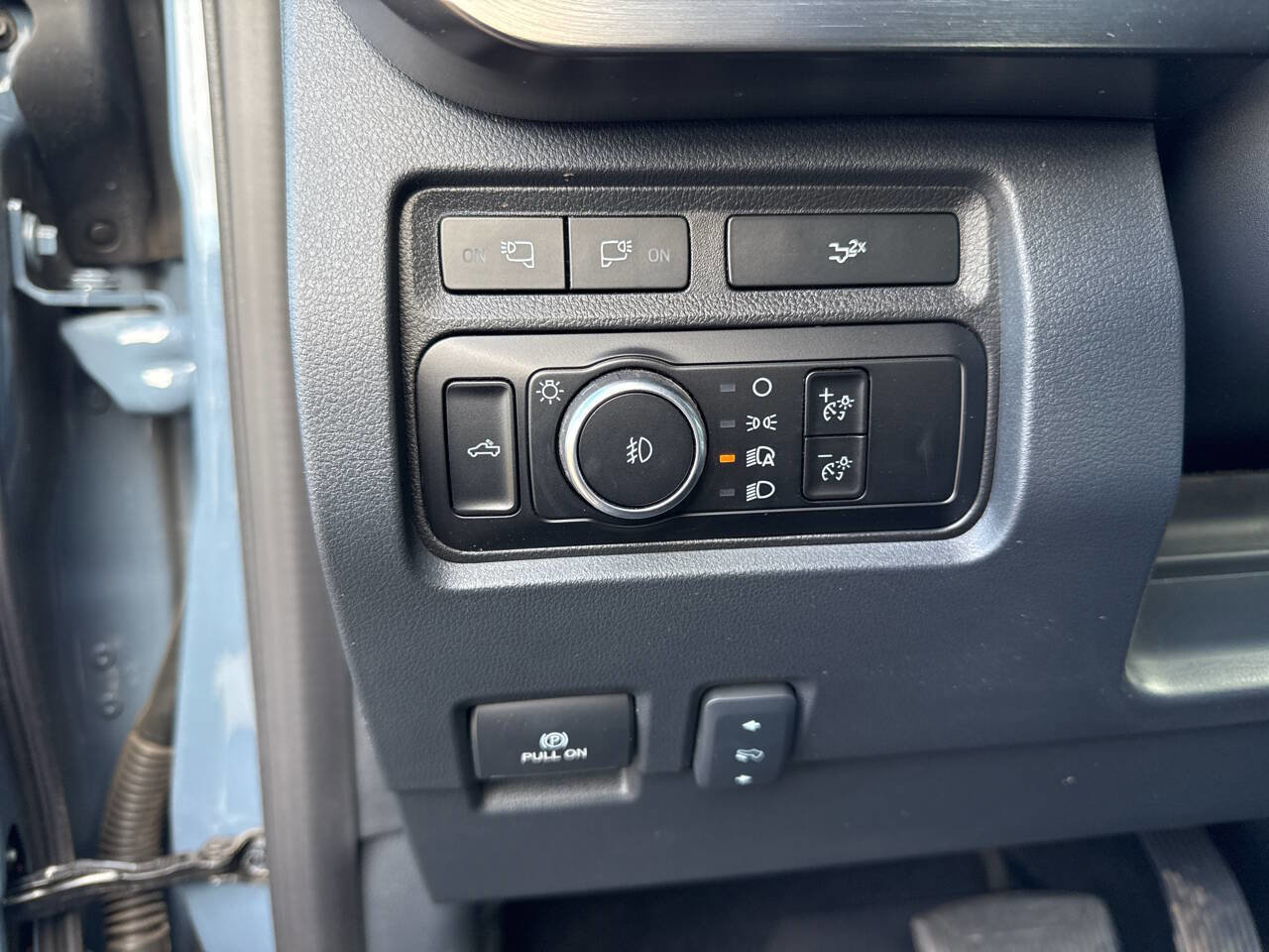 Certified 2023 Ford F250 Lariat w/ Tremor Off-Road Package image 29