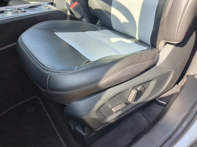 Certified 2023 Ford Explorer XLT w/ Equipment Group 202A AWD/4WD image 15