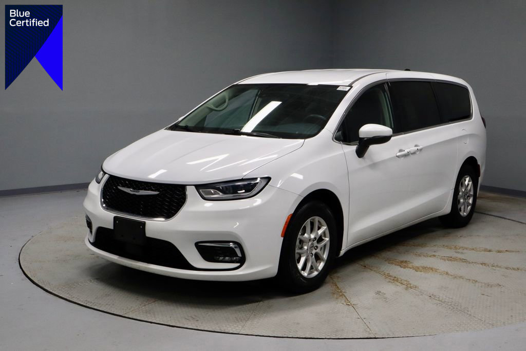 Used 2023 Chrysler Pacifica Touring-L