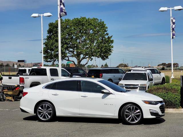 Used 2023 Chevrolet Malibu LT w/ Driver Confidence Package FWD image 3