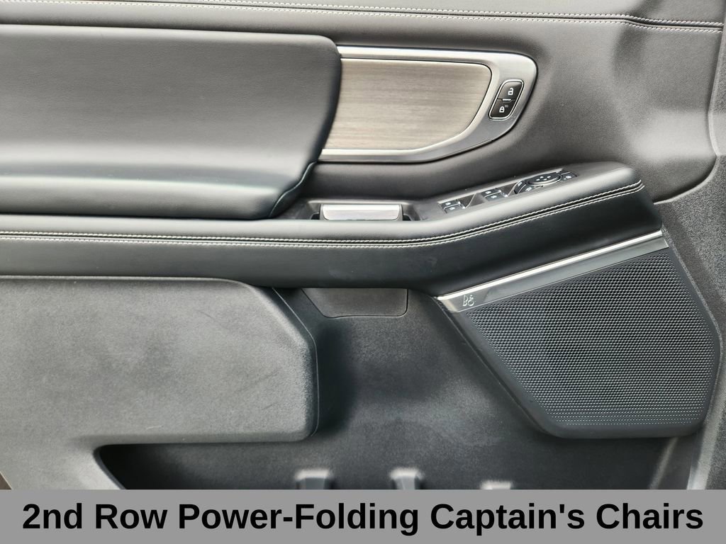 Certified 2025 Ford Expedition Max Platinum image 9