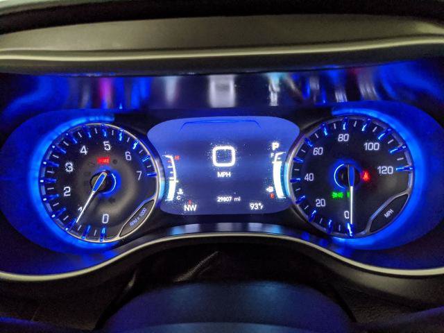 Used 2024 Chrysler Pacifica Touring-L FWD image 13