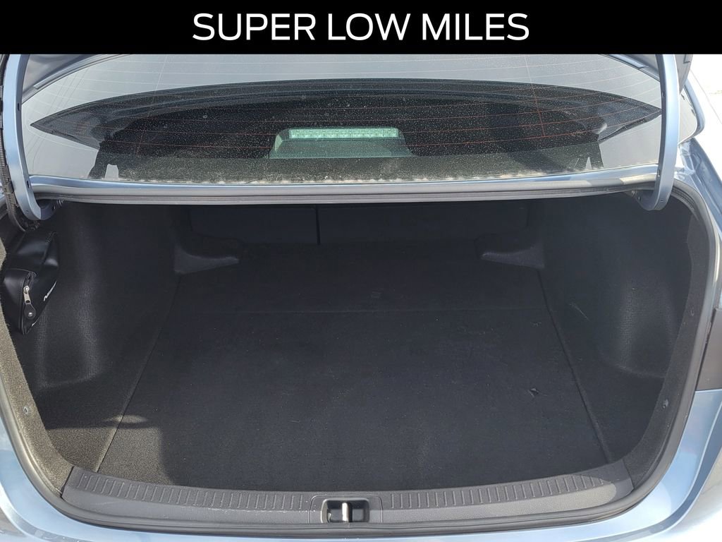 Used 2021 Toyota Corolla LE image 6