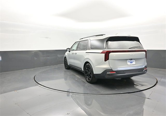 Used 2025 Kia Carnival SX Prestige image 5