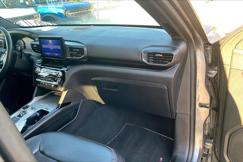 Certified 2024 Ford Explorer ST-Line w/ Class IV Trailer Tow Package AWD/4WD image 15