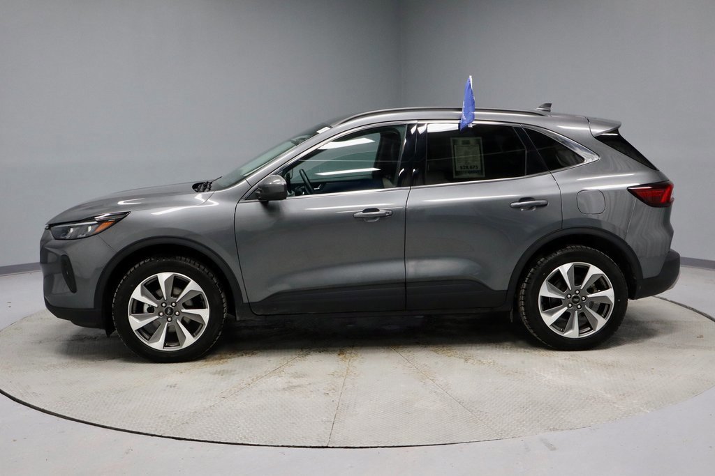 Certified 2025 Ford Escape Platinum image 2