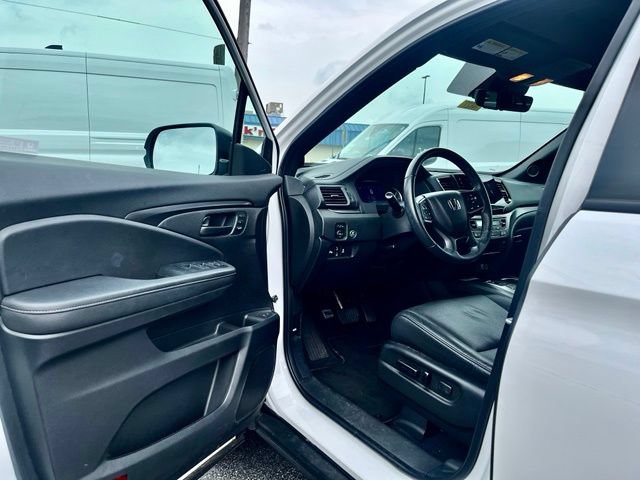 Used 2023 Honda Passport EX-L image 12