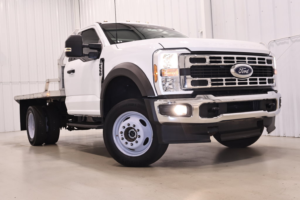 Certified 2024 Ford F550 4x4 Regular Cab Super Duty image 32