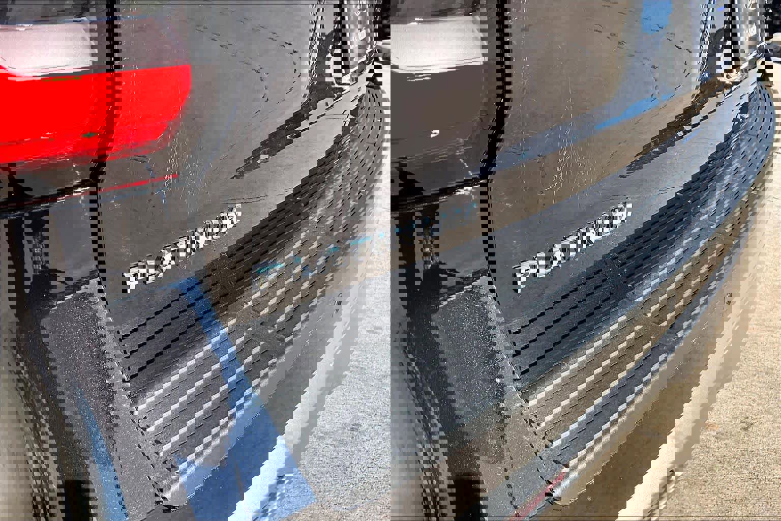 Certified 2023 Ford Expedition Platinum image 12