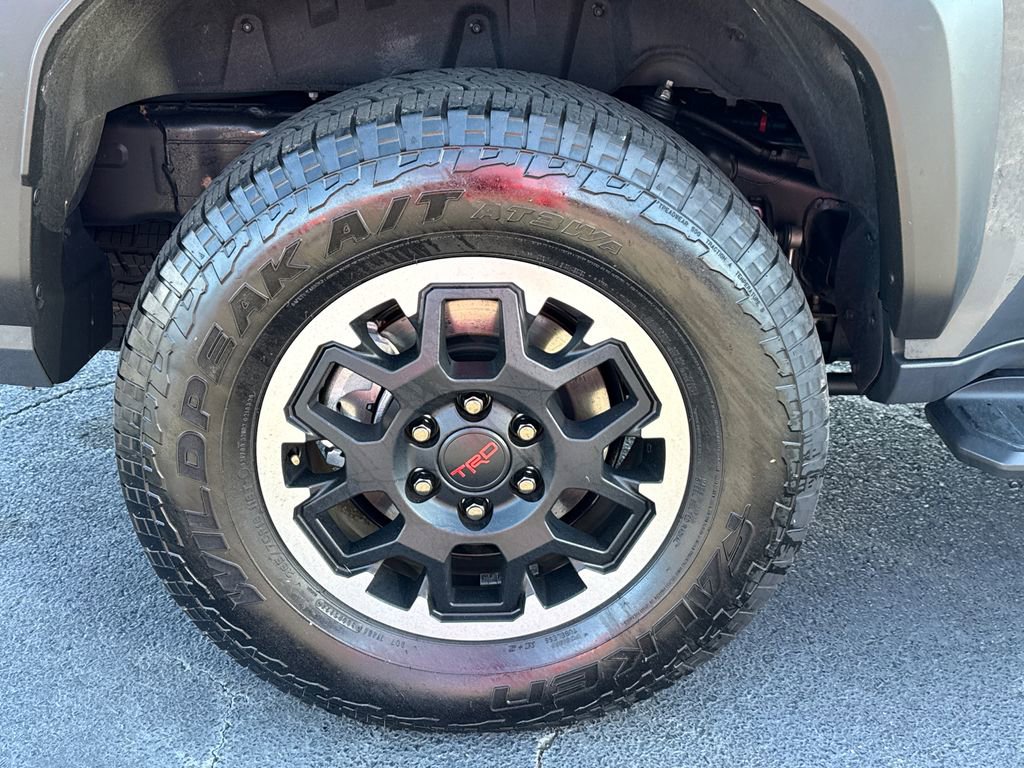 Used 2025 Toyota 4Runner TRD Off-Road AWD/4WD image 17
